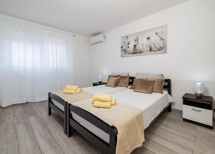 Villa Tres Corda In - Haus Fuer 4-6 Personen Dramalj