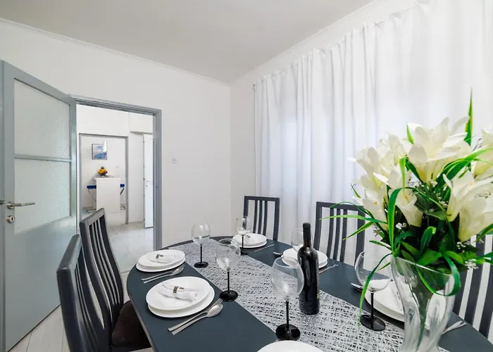 Villa Tres Corda In - Haus Fuer 4-6 Personen Dramalj