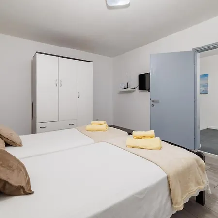 Tres Corda In - Haus Fuer 4-6 Personen 别墅 *