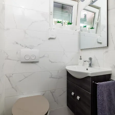 Tres Corda In - Haus Fuer 4-6 Personen * 德拉马利